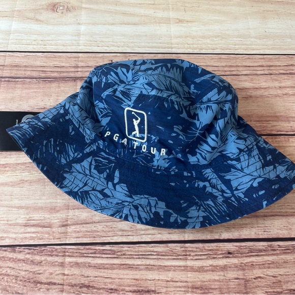 NWT PGA Pro Series Bucket Hat OSFM Reversible Blue Palm Moisture Wicking UPF 50+ - Picture 1 of 5